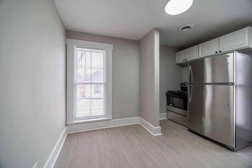 More Photos Of 16-20 W Park St, Westerville Apartments For Sale