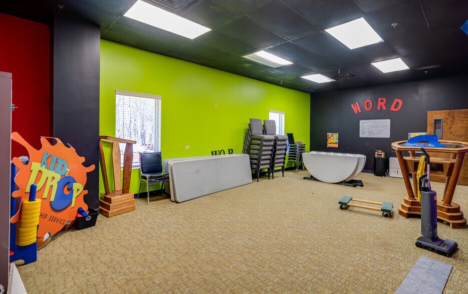 More Photos Of 3737 Stilesboro Rd NW, Kennesaw Flex For Sale