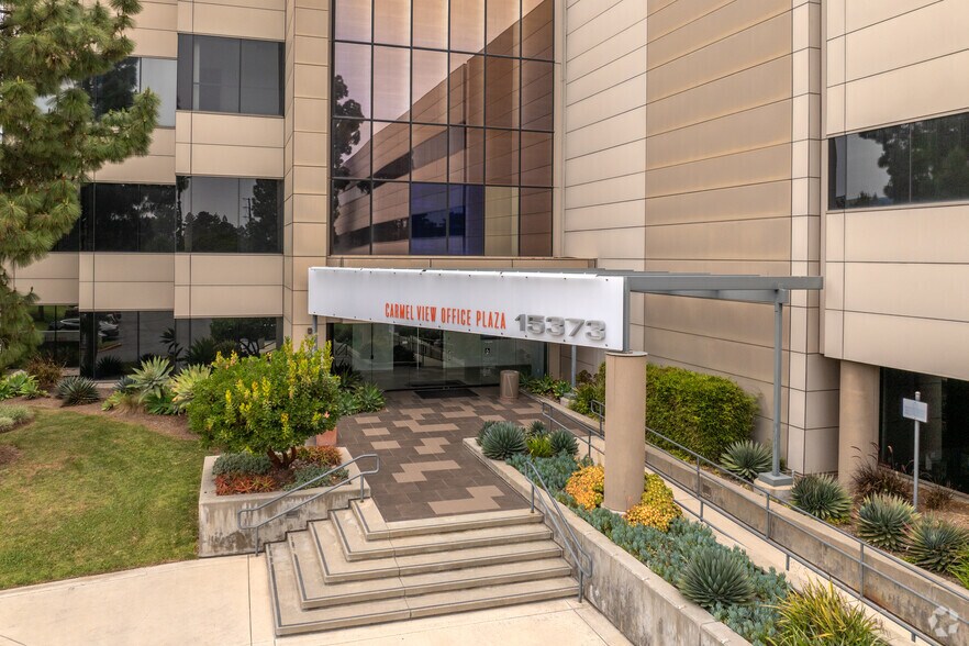 More Photos Of 15373 Innovation Dr, San Diego Office For Lease