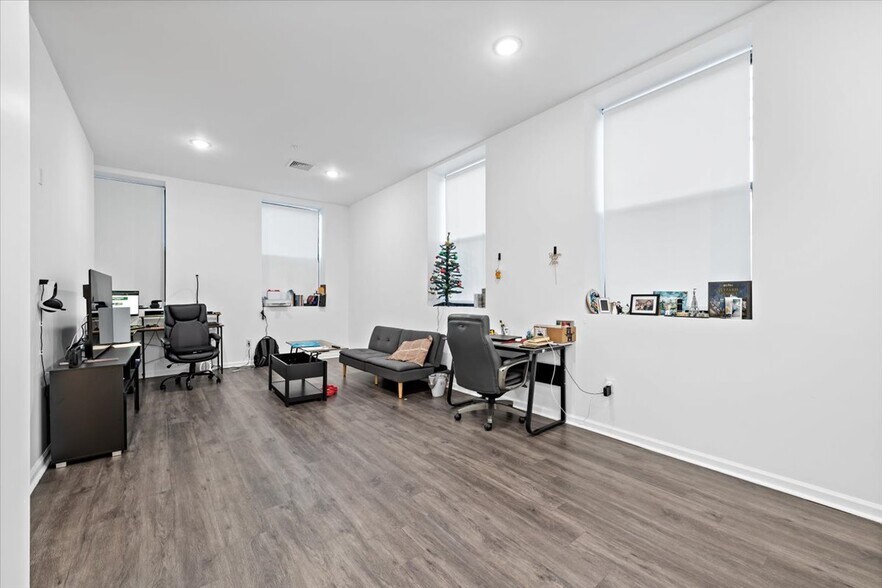 More Photos Of 128 N 8th St, Allentown Warehouse For Sale