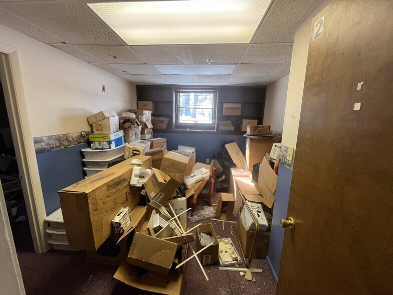 More Photos Of 155 Saco Ave, Old Orchard Beach Office For Sale