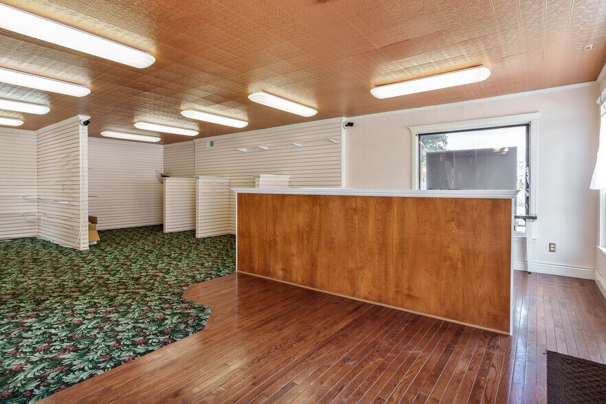 More Photos Of 1321 W Court St, Janesville Apartments For Sale