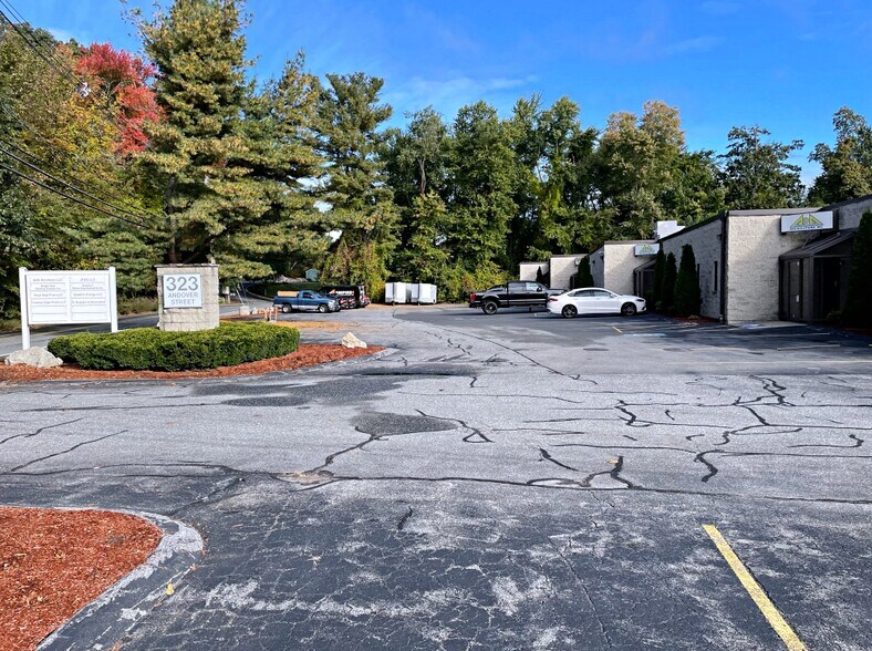 More Photos Of 323 Andover St, Wilmington Research And Development For Lease