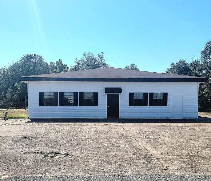 Primary Photo Of 900 Highway 3, League City Freestanding For Lease