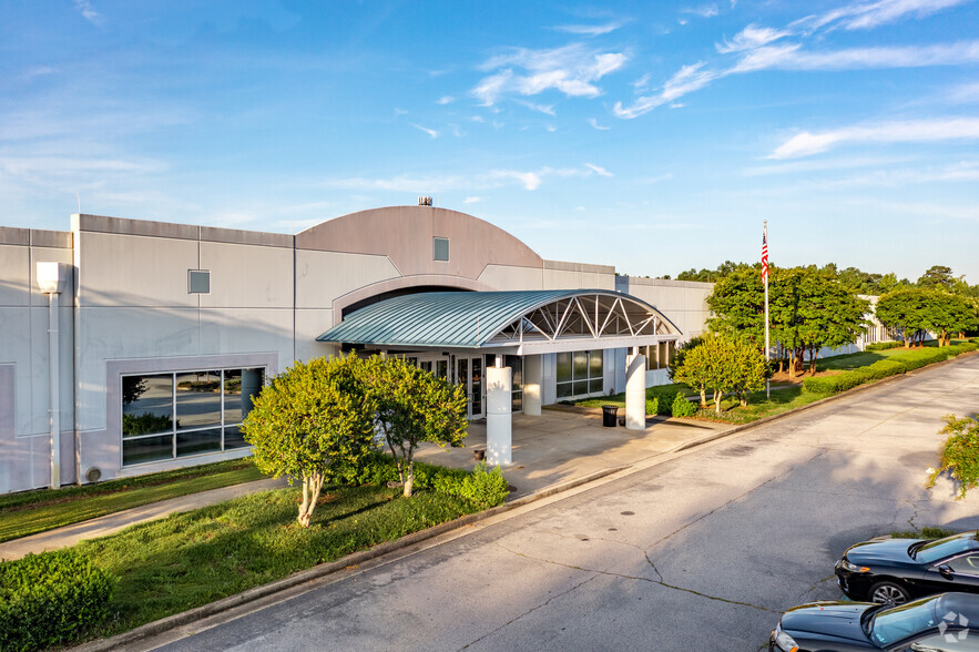 Primary Photo Of 100 Southcrest Dr, Stockbridge Telecom Hotel Data Hosting For Lease