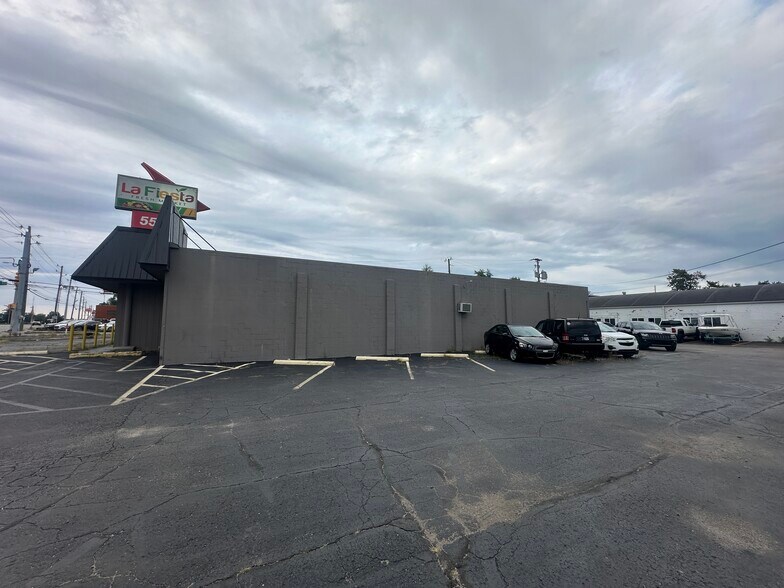 More Photos Of 5501 S Madison Ave, Indianapolis Freestanding For Lease