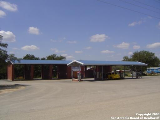 More Photos Of 3999 Hwy 16 South, Bandera Freestanding For Sale