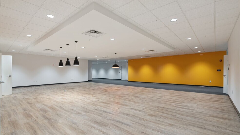 More Photos Of 5550 Britton Pky, Hilliard Medical For Lease