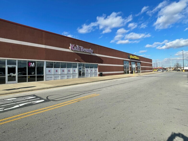 More Photos Of 17555 S Torrence Ave, Lansing Unknown For Lease