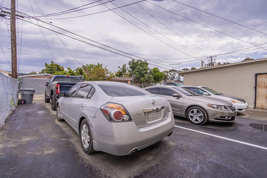 More Photos Of 11638 Atlantic Ave, Lynwood Storefront Retail Office For Sale
