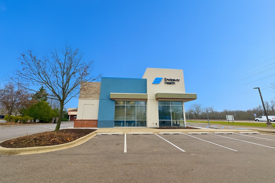 More Photos Of 712 Northwest Hwy, Fox River Grove Medical For Sale