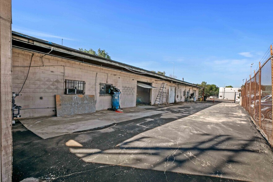 More Photos Of , Glendale Industrial For Sale