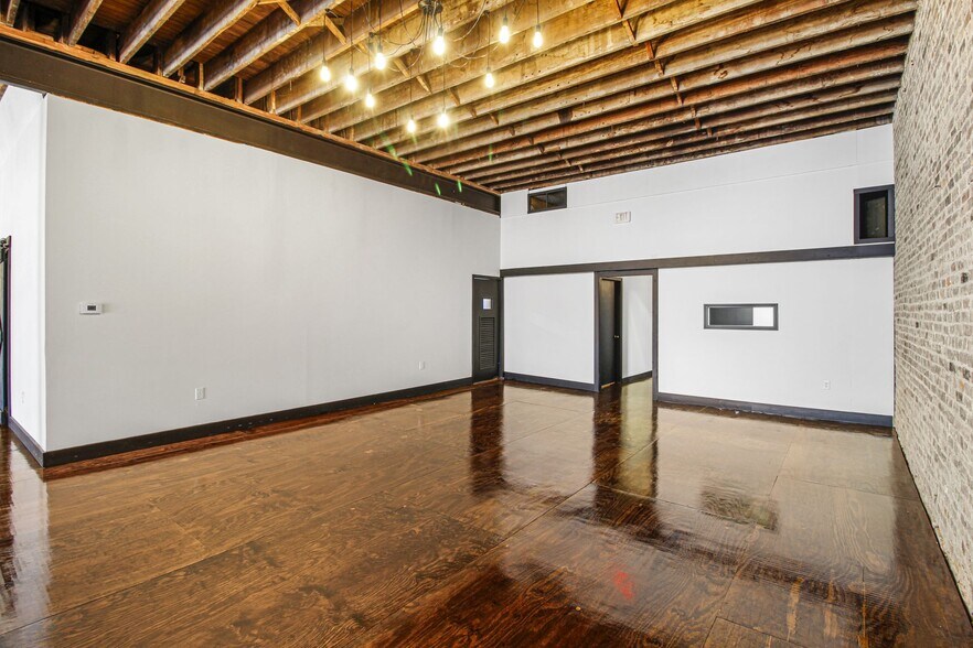More Photos Of 111 Water St, Horse Cave Storefront For Sale