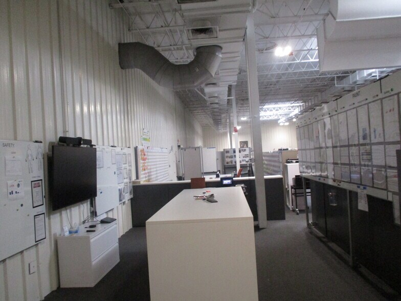 More Photos Of 2800 Estes St, Norton Shores Manufacturing For Sale