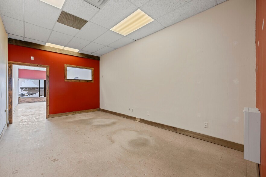 More Photos Of 47 Northumberland St, North Dumfries General Retail For Lease