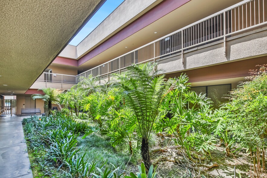 More Photos Of 559 N Mountain Ave, Upland Unknown For Lease