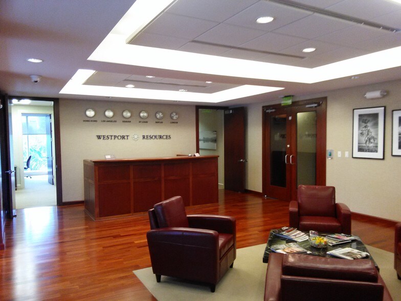 More Photos Of 3001 Tamiami Trl N, Naples Unknown For Lease