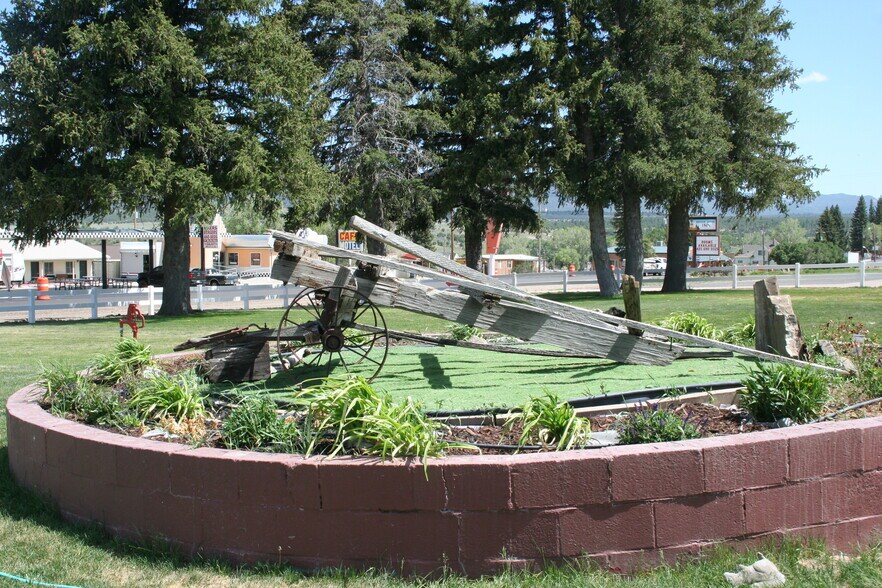 More Photos Of 227 N Hwy 89, Hatch Hotel For Sale