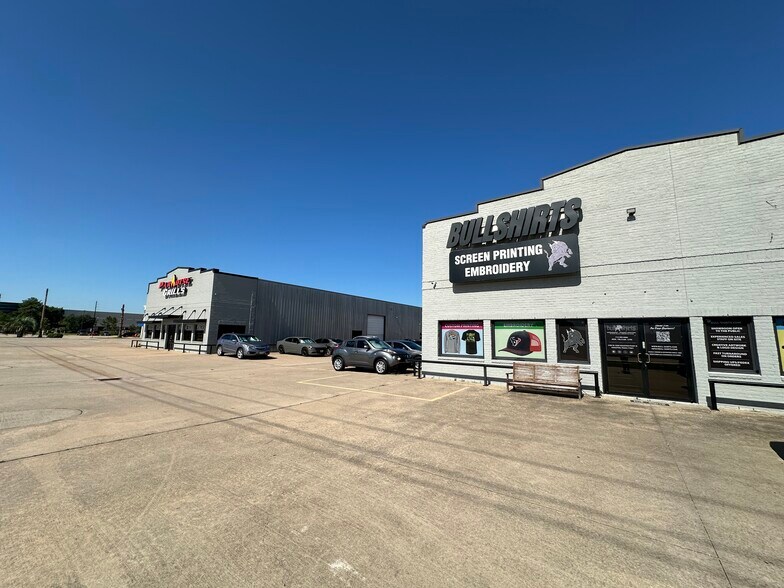 More Photos Of 5485 W Sam Houston Pky N, Houston Unknown For Lease