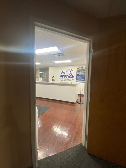 More Photos Of 20 Country Club Dr, Downingtown Medical For Lease