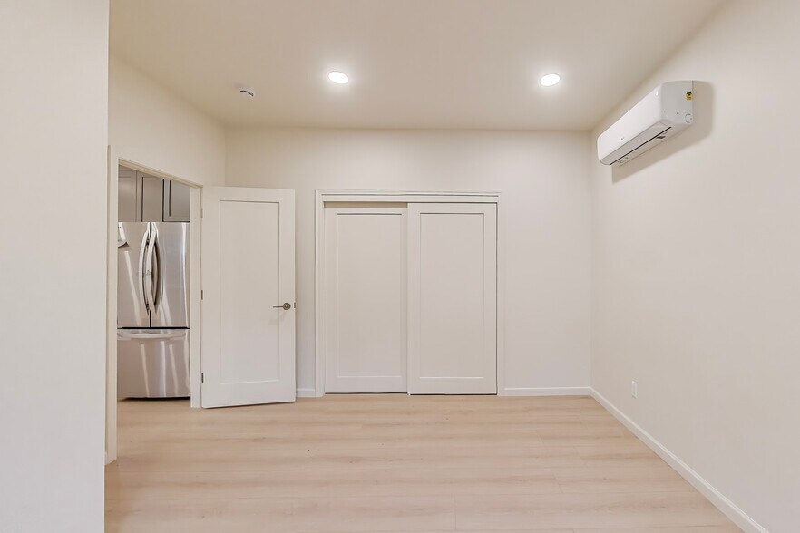 More Photos Of 1362-1364 E 27th St, Oakland Apartments For Sale