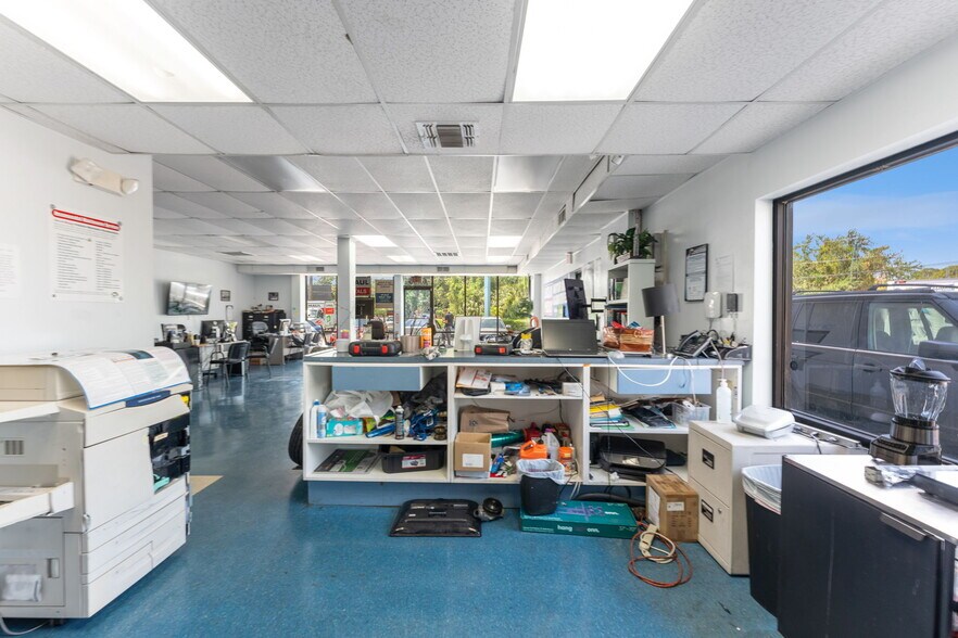 More Photos Of 6135 Salt Springs Rd, Port Richey Auto Repair For Sale