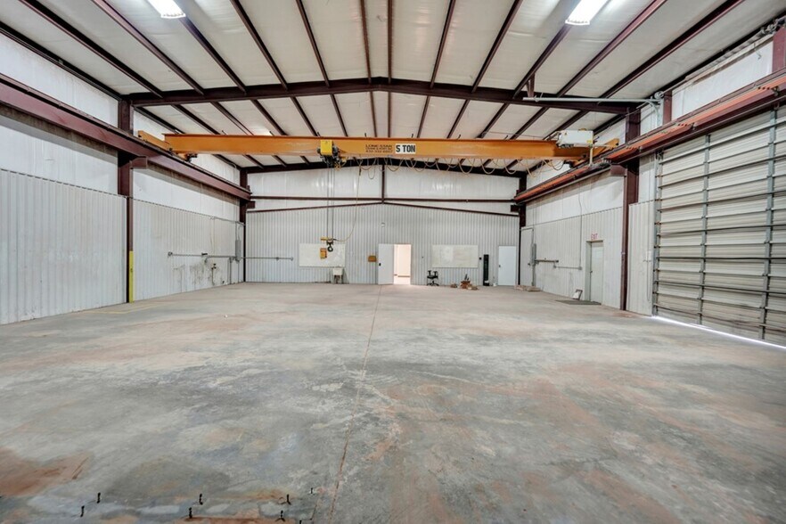More Photos Of 10714 W County Road 72, Midland Warehouse For Lease