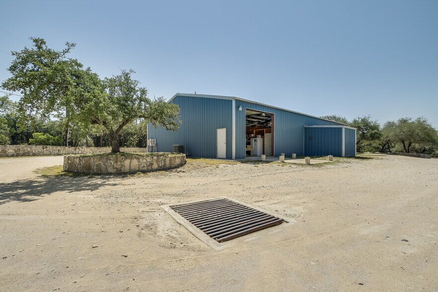 More Photos Of 3500 Lohmans Ford Rd, Lago Vista Warehouse For Sale