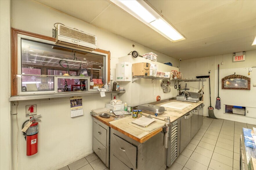 More Photos Of 217-219 Frelinghuysen Ave, Newark General Retail For Sale