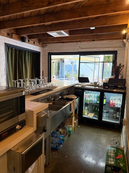 More Photos Of 1822 N Broadway, Los Angeles Storefront Retail Office For Sale