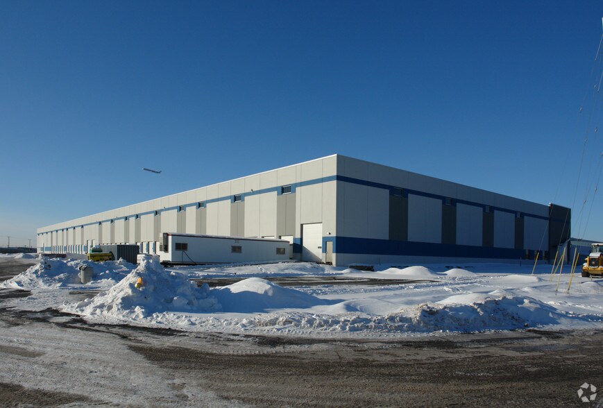 More Photos Of 10700 W Waveland Ave, Franklin Park Distribution For Lease