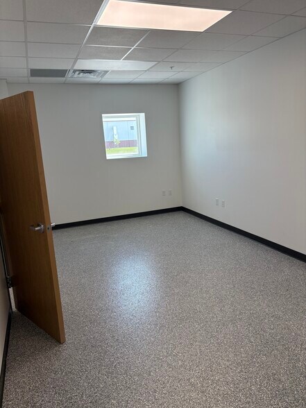 More Photos Of 3401 N 46th Ave, Fargo Industrial For Lease