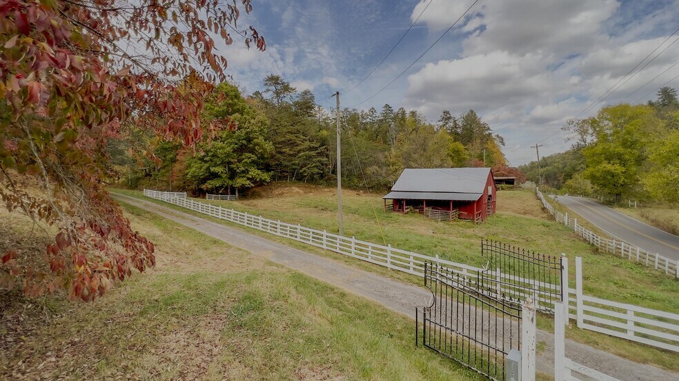 More Photos Of 1204 S New Era Rd, Sevierville Specialty For Sale