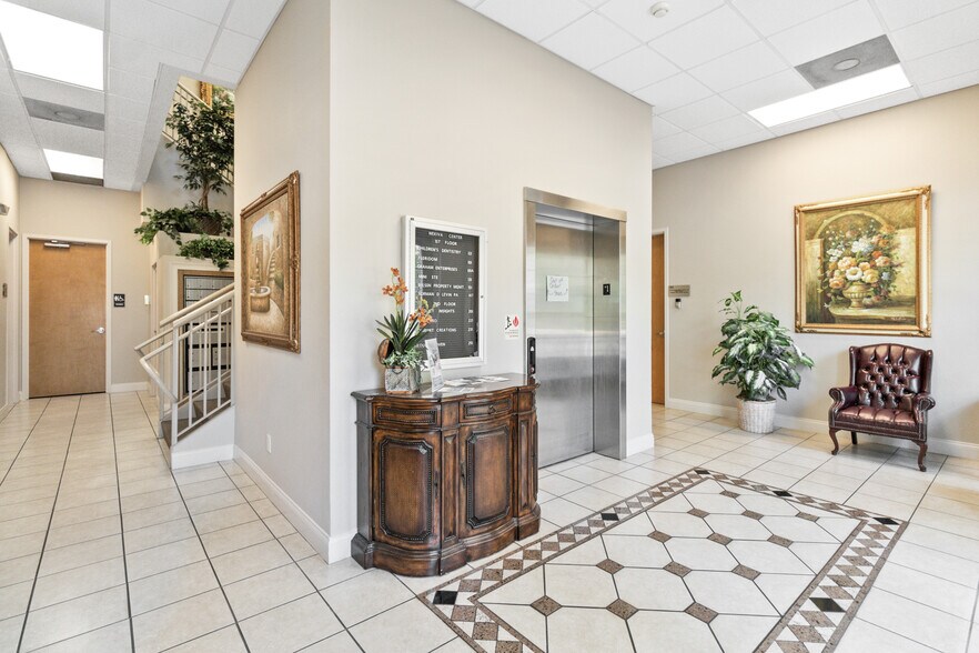 More Photos Of 365 Wekiva Springs Rd, Longwood Office For Sale