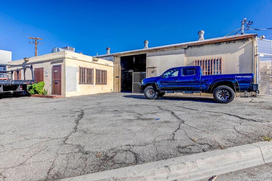 More Photos Of 5005 E Slauson Ave, Vernon Warehouse For Sale