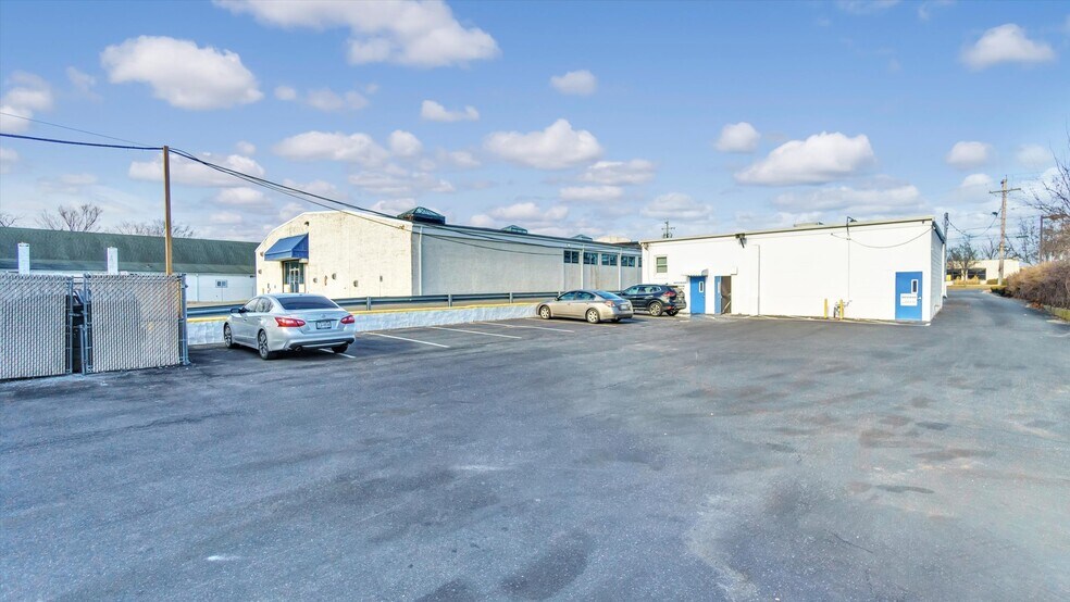 More Photos Of 1179 Old Country CR-58 Rd, Riverhead Showroom For Sale