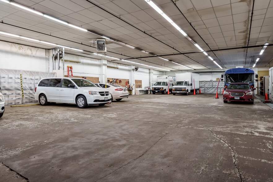 More Photos Of 727 1st Ave, Rockford Industrial For Sale