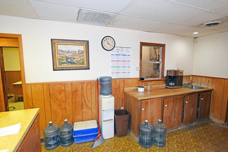 More Photos Of 1073 N FM 1936, Odessa Warehouse For Sale