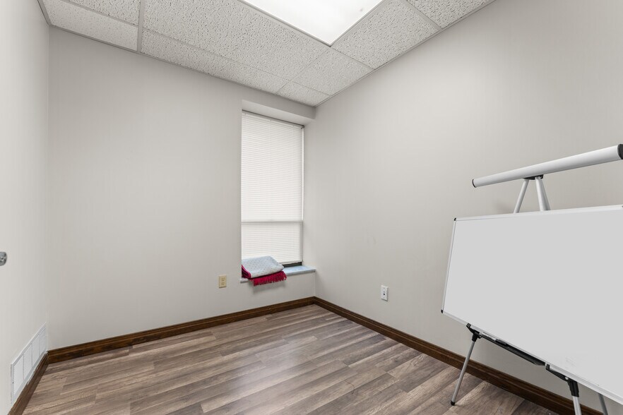 More Photos Of 600 Commerce Dr, Coraopolis Office Residential For Sale