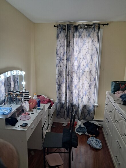 More Photos Of 23 Evergreen St, Harrisburg Apartments For Sale