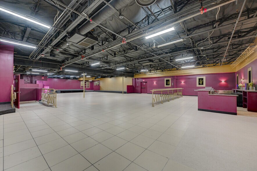 More Photos Of 2100 Fremont St, Las Vegas Restaurant For Lease