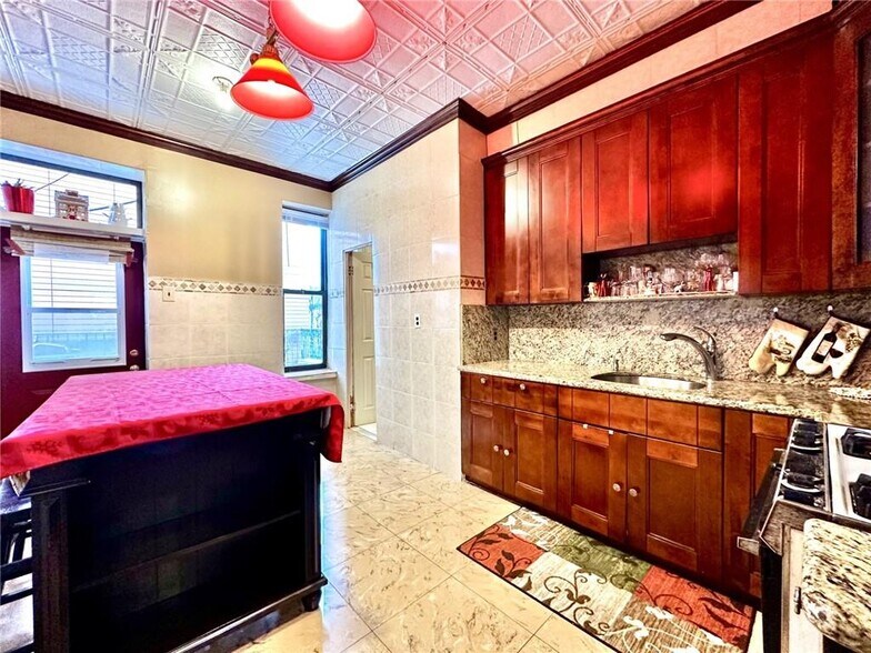 More Photos Of 432 4th Ave, Brooklyn Storefront Retail Residential For Sale