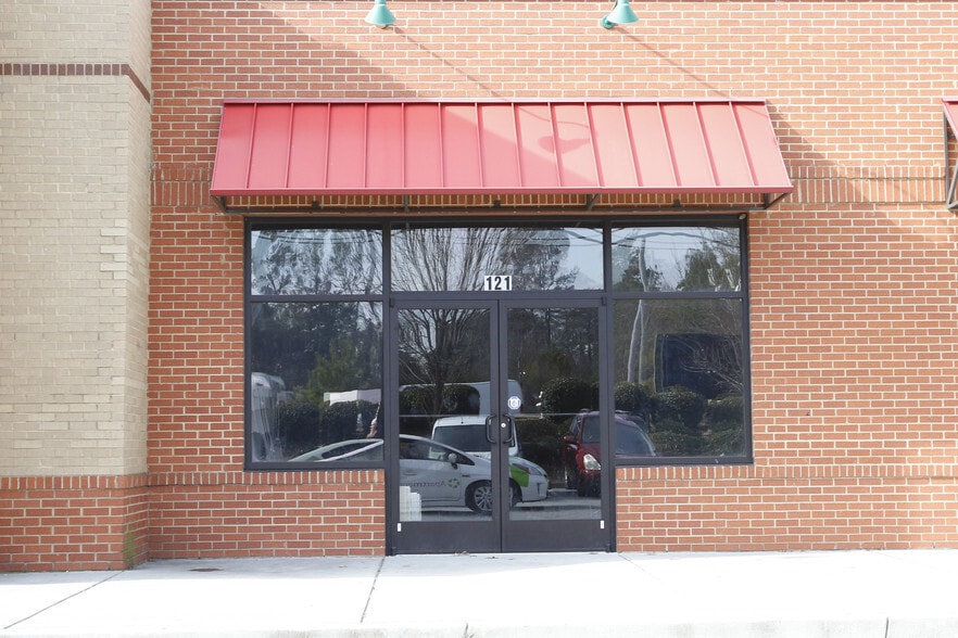 More Photos Of 6125 Old National Hwy, College Park Freestanding For Lease