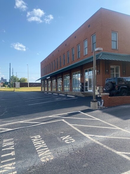 More Photos Of 493 N Front St, Memphis Office For Lease