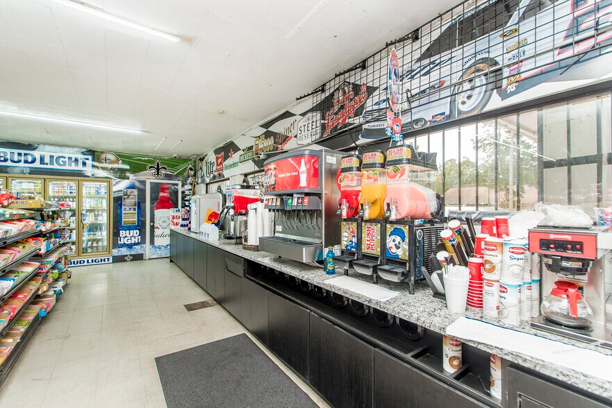 More Photos Of 11597 21, Bogalusa Convenience Store For Sale
