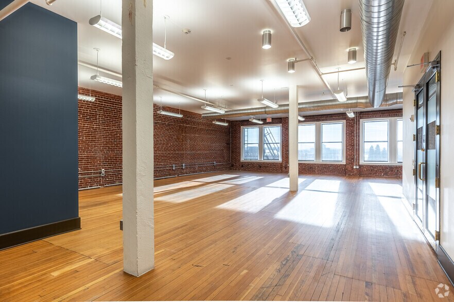 More Photos Of 529 SW 3rd Ave, Portland Loft Creative Space For Lease