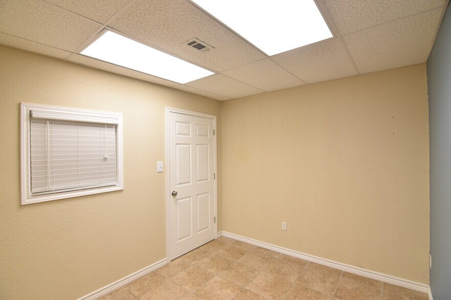 More Photos Of 1506 Paseo Del Plata, Temple Office Residential For Lease