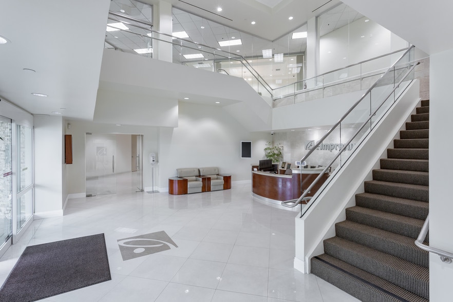 More Photos Of 15 Whatney, Irvine Research And Development For Lease