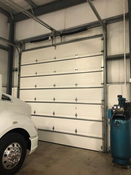 More Photos Of 114 Venture Dr, Pataskala Warehouse For Lease
