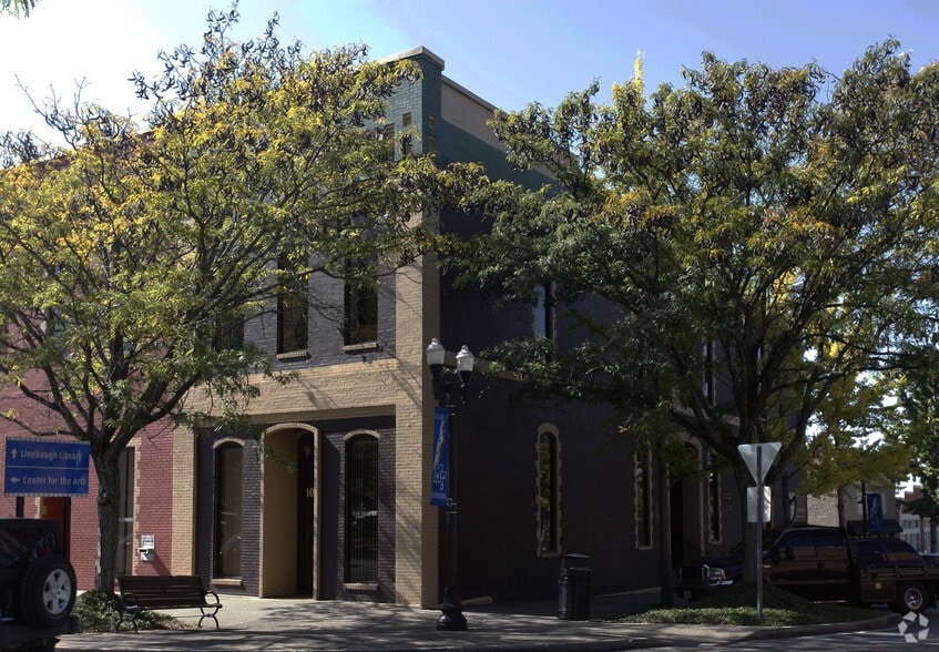 Primary Photo Of 102 S Maple St, Murfreesboro Storefront Retail Office For Lease
